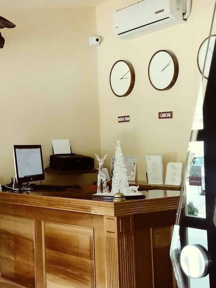Cancun International Suites Ngoại thất bức ảnh